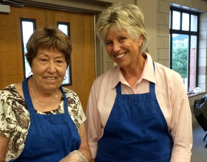 Our hard working volunteers are a dedicated bunch.  These 2 keep the drinks filled up, which isn't an easy job.  Each week we go through 500 half-pints of milk, 12 gallons or more of lemonade, 12 gallons of water, and 6 gallons of iced tea.